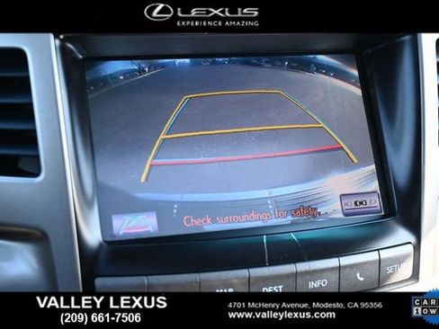 Used 2013 Lexus LX 570 4WD w/ Luxury Pkg image 17