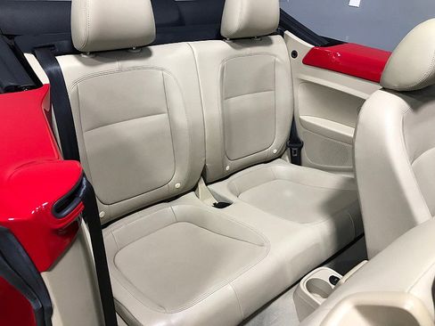 Used 2014 Volkswagen Beetle TDI image 24