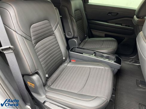 Used 2025 Nissan Pathfinder Rock Creek image 23