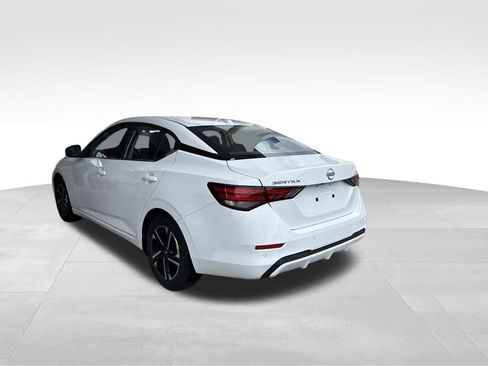 Used 2025 Nissan Sentra SV FWD image 10
