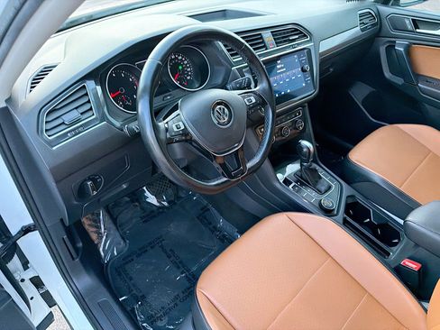 Used 2019 Volkswagen Tiguan SE w/ Panoramic Sunroof Package AWD/4WD image 24
