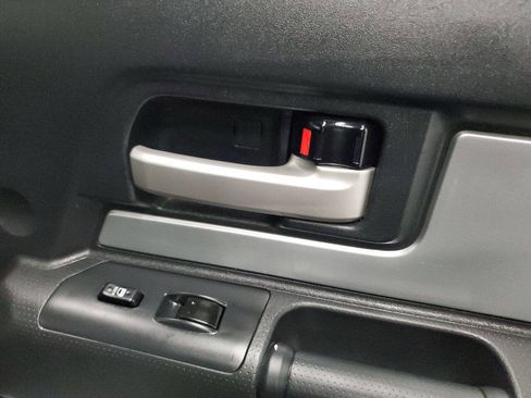 Used 2007 Toyota FJ Cruiser 4WD image 14