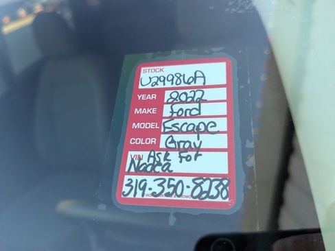 Used 2022 Ford Escape SE w/ SE Sport Appearance Package image 35