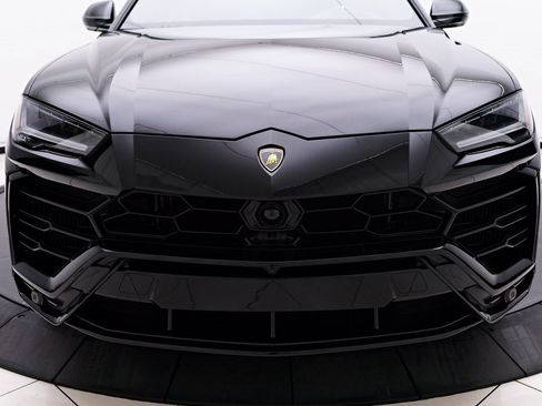 Used 2022 Lamborghini Urus image 16