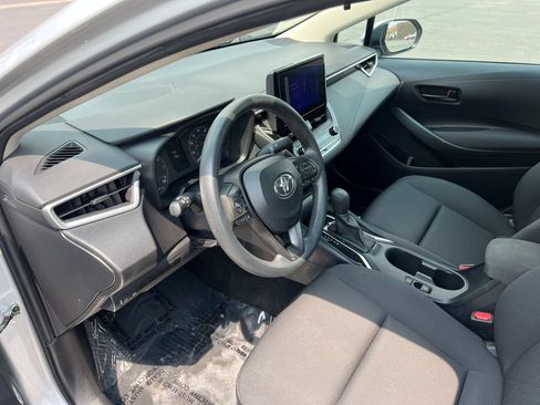 Used 2023 Toyota Corolla LE FWD image 11