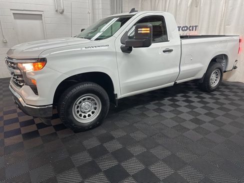 Used 2025 Chevrolet Silverado 1500 W/T w/ WT Value Package image 5