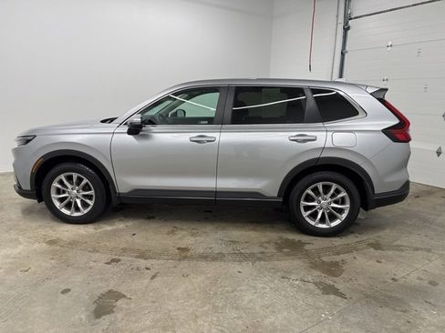 Used 2023 Honda CR-V EX image 8