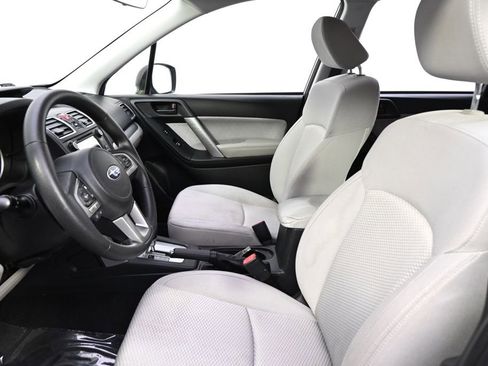 Used 2018 Subaru Forester 2.5i w/ Alloy Wheel Package image 13