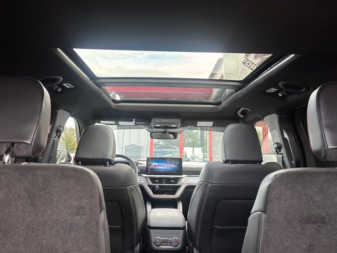 Used 2025 Ford Explorer ST AWD/4WD image 57