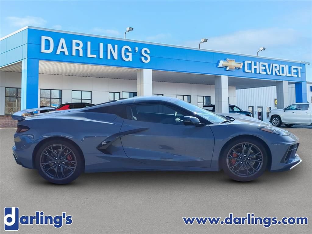 Used 2025 Chevrolet Corvette Stingray Preferred Conv w/ Z51 Performance Package RWD image 4