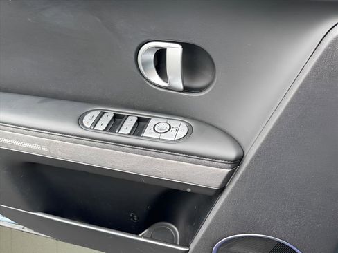 Certified 2022 Hyundai Ioniq 5 SEL image 18