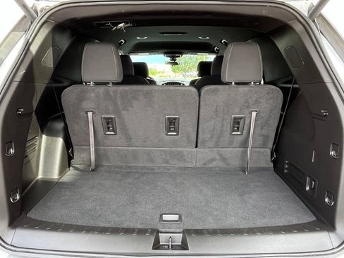 Used 2023 Chevrolet Traverse LT AWD/4WD image 29