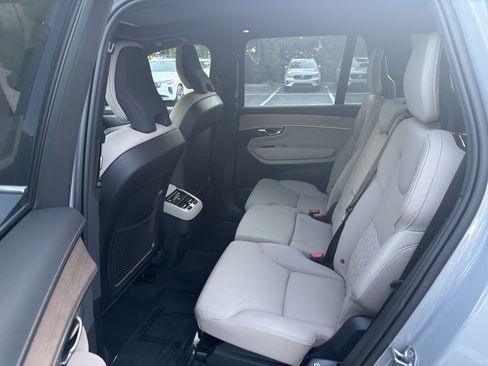 Certified 2026 Volvo XC90 B6 Plus AWD/4WD image 7