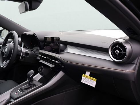 New 2025 Alfa Romeo Tonale w/ Premium Package image 11