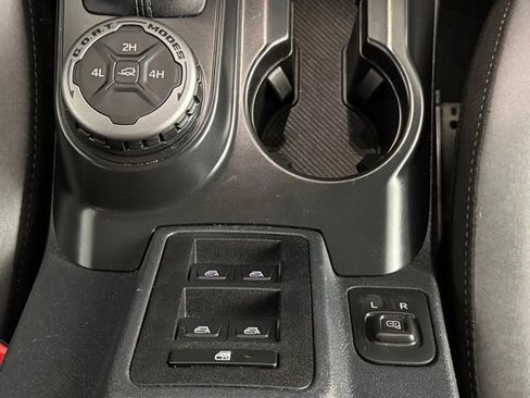 Used 2024 Ford Bronco Black Diamond image 25