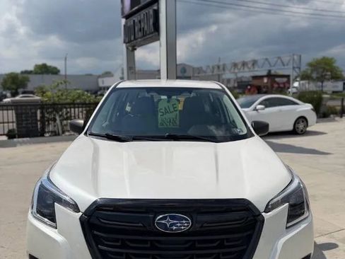Used 2023 Subaru Forester AWD/4WD image 2
