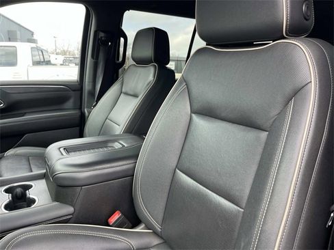 Used 2024 GMC Yukon SLT image 31