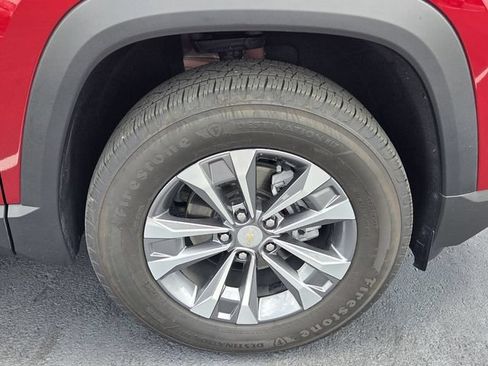 Used 2025 Chevrolet Equinox LT w/ Safety and Technology Package FWD image 8