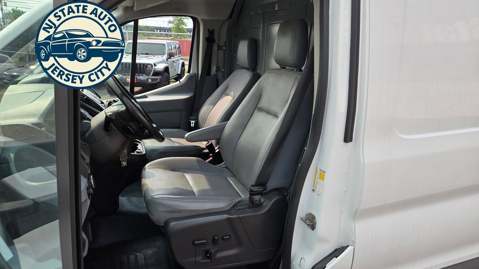 Used 2017 Ford Transit 250 130 Low Roof w/ Premium Package RWD image 27