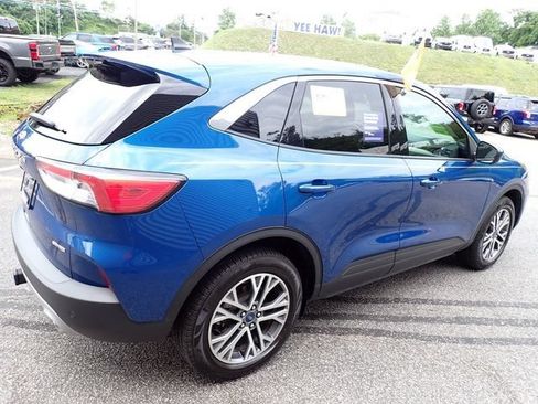 Certified 2022 Ford Escape SEL w/ Technology Package AWD/4WD image 9