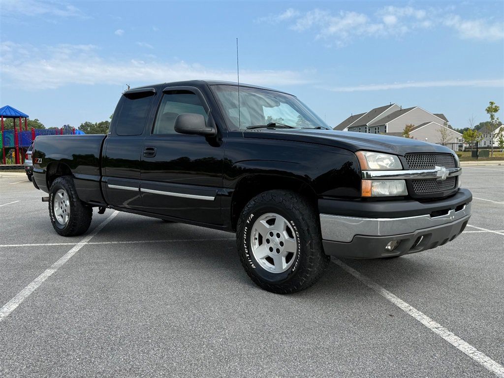 Used 2003 Chevrolet Silverado 1500 LS w/ Off-Road Package AWD/4WD image 6