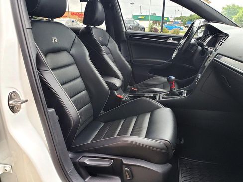 Used 2019 Volkswagen Golf R 4-Door AWD/4WD image 19