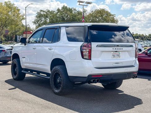 Used 2022 Chevrolet Tahoe Z71 w/ Luxury Package AWD/4WD image 2