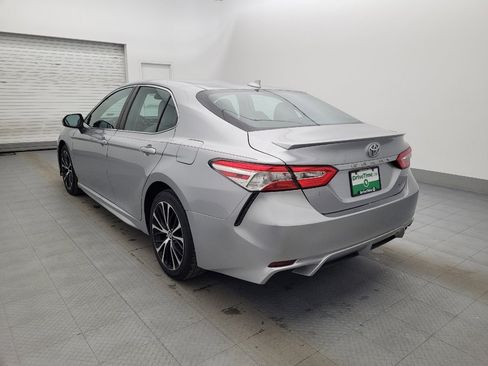 Used 2020 Toyota Camry SE image 5