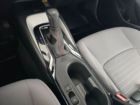 Certified 2025 Toyota Corolla FX image 32