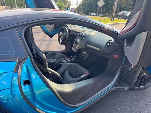 Used 2023 McLaren GT image 14