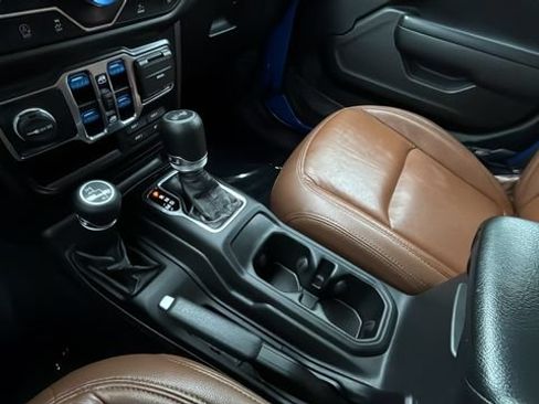 Used 2022 Jeep Wrangler Unlimited Sport AWD/4WD image 14