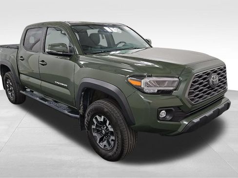 Used 2021 Toyota Tacoma TRD Off-Road w/ TRD Premium Off Road Package AWD/4WD image 4
