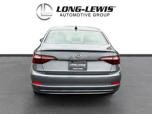 Certified 2021 Volkswagen Jetta SE image 5