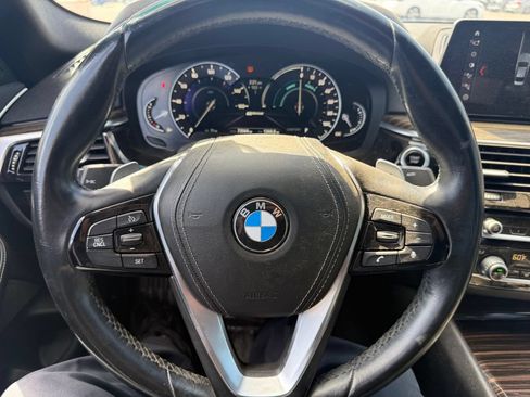Used 2018 BMW 530e RWD image 18
