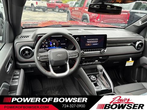 Used 2026 Chevrolet Colorado Z71 w/ Technology Package AWD/4WD image 6