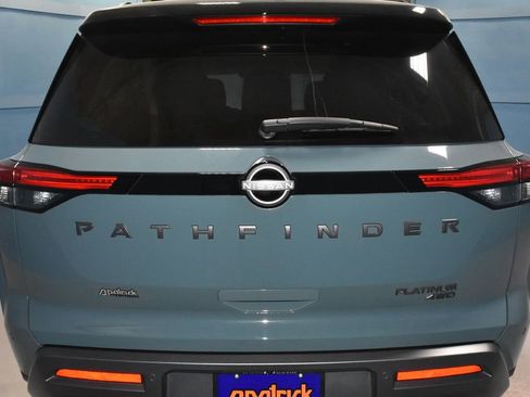 Used 2026 Nissan Pathfinder Platinum w/ Cargo Package image 31