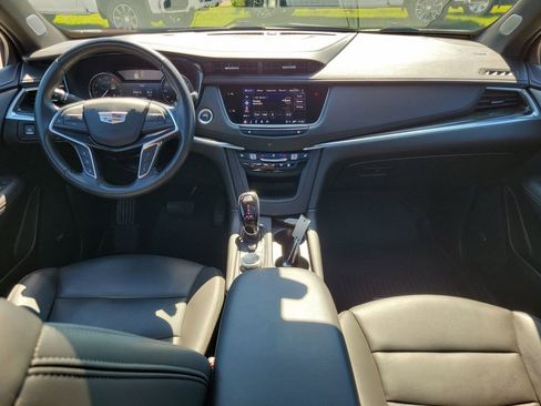 Certified 2022 Cadillac XT5 Premium Luxury w/ LPO, Floor Liner Package FWD image 11