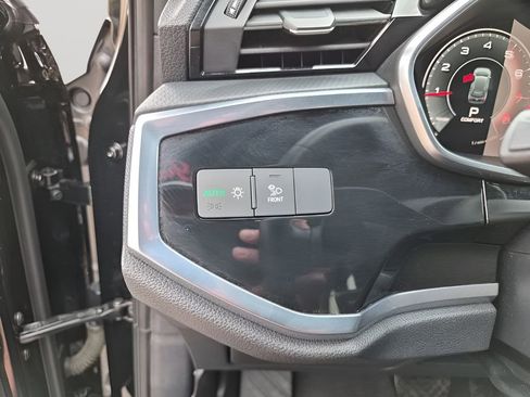 Used 2023 Audi Q3 2.0T Premium Plus w/ Premium Plus Package image 35