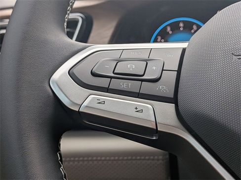 New 2026 Volkswagen Atlas SE image 29