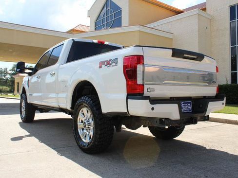 Used 2018 Ford F250 Platinum w/ Platinum Ultimate Package AWD/4WD image 13