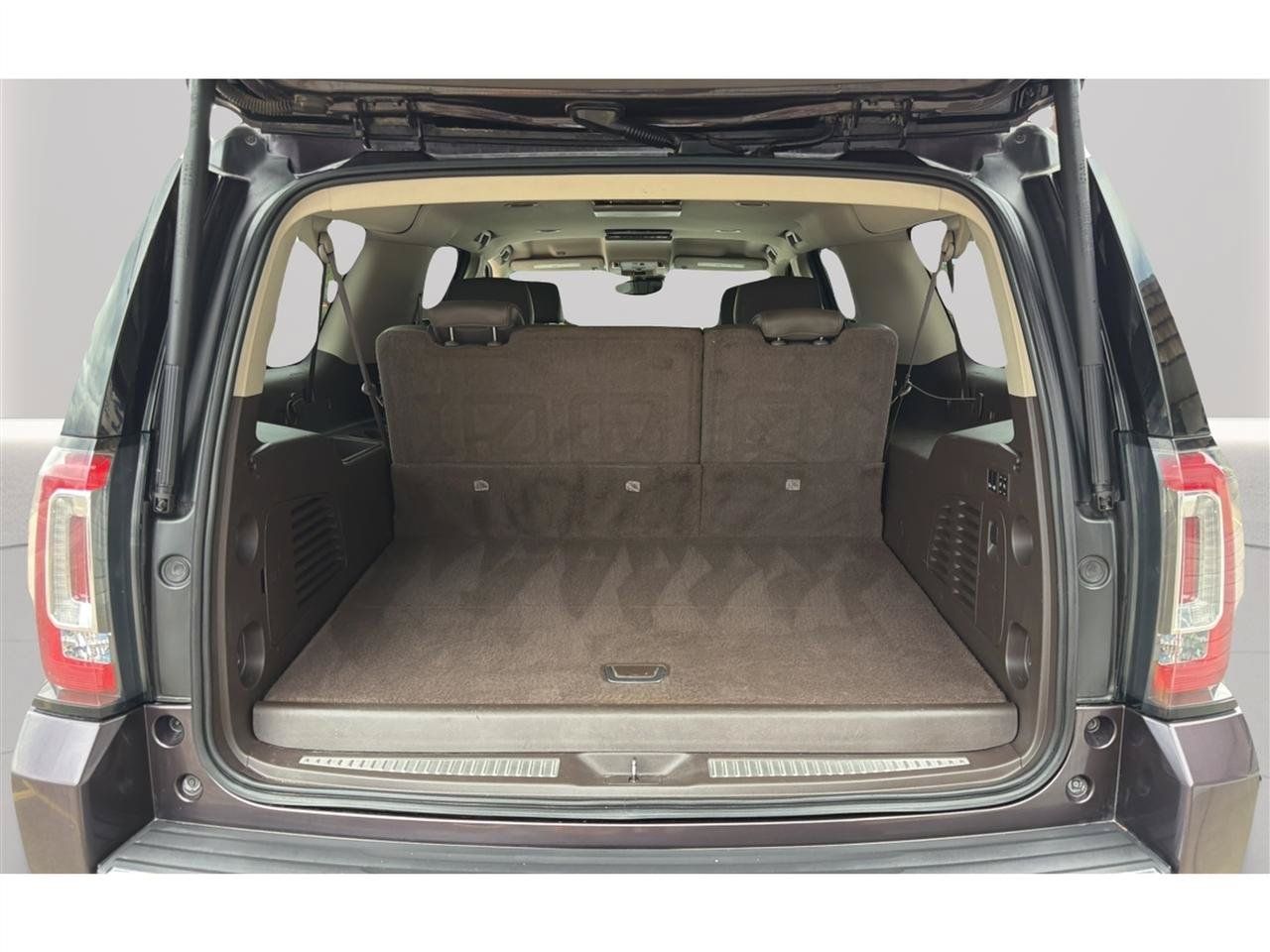 Used 2015 GMC Yukon XL Denali w/ Premium Package AWD/4WD image 35