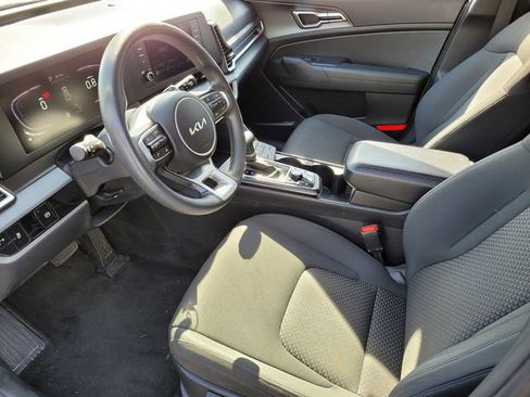 Used 2023 Kia Sportage LX AWD/4WD image 15