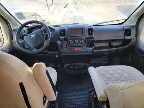 Used 2021 RAM ProMaster 3500 w/ Convenience Group FWD image 5
