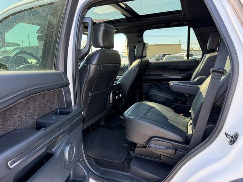 Used 2018 Ford Expedition Limited w/ Equipment Group 302A image 8