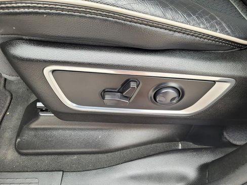Used 2024 RAM 1500 Laramie RWD image 21