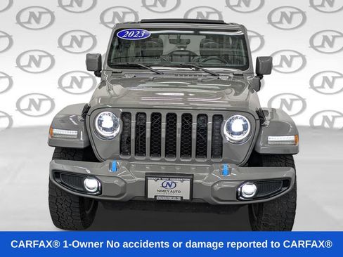 Used 2023 Jeep Wrangler Unlimited Sahara AWD/4WD image 17