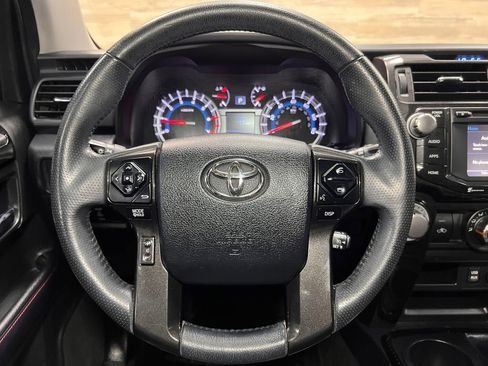 Used 2018 Toyota 4Runner TRD Off-Road Premium AWD/4WD image 9