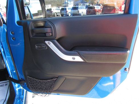 Used 2014 Jeep Wrangler Unlimited Sport image 19