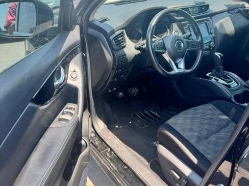 Used 2019 Nissan Rogue Sport SV w/ All-Weather Package AWD/4WD image 12