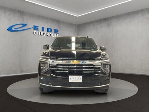 New 2026 Chevrolet Suburban LT w/ Comfort Package AWD/4WD image 9
